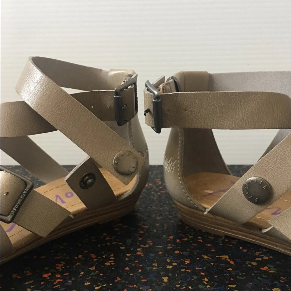 🔴Sold🔴 NWOT Blowfish Malibu Sandals 8.5 - Picture 6 of 7